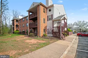 8814 Tanglewood Ln, Manassas, VA 20110 - Photo 4