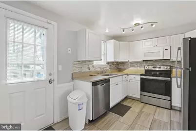 8629 Braxted Lane, Manassas, VA 20110 - Photo 6