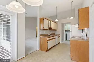 8383 Buttress Ln, Manassas, VA 20110 - Photo 6