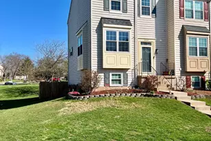 8759 Deblanc Pl, Manassas, VA 20110 - Photo 2