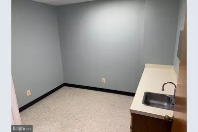 9001 Digges Road #207, Manassas, VA 20110 - Photo 8