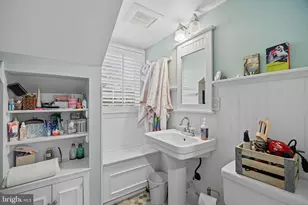 9105 Ewell St, Manassas, VA 20110 - Photo 76