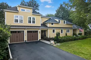 9105 Ewell St, Manassas, VA 20110 - Photo 2