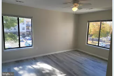 9565 Battery Heights Boulevard #304, Manassas, VA 20110 - Photo 12