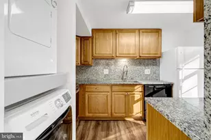 8339 Felsted Ln, Manassas, VA 20110 - Photo 10