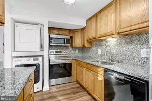 8339 Felsted Ln, Manassas, VA 20110 - Photo 12