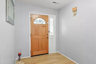 8871 Butternut St, Manassas, VA 20110 - Photo 6