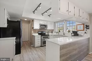 8510 Clearridge Ln, Manassas, VA 20110 - Photo 12