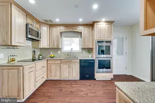 9212 Timberwood Ct, Manassas, VA 20110 - Photo 12
