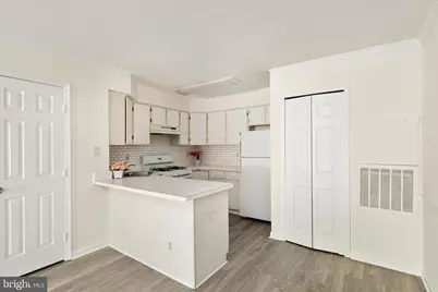 9202 Azure Court #102, Manassas, VA 20110 - Photo 8