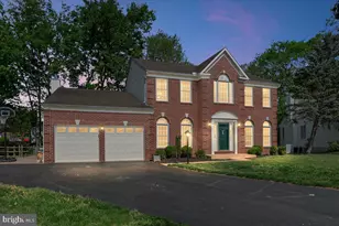 10193 Wistlewood Ct, Manassas, VA 20110 - Photo 2