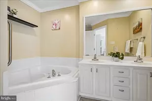 10227 Magnolia Grove Dr, Manassas, VA 20110 - Photo 14