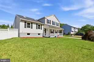 8487 Kirby St, Manassas, VA 20110 - Photo 2
