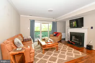 9915 Sugarwood Ln, Manassas, VA 20110 - Photo 6