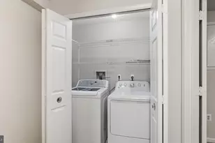 8912 Princeton Park Dr, Manassas, VA 20110 - Photo 36