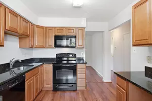8912 Princeton Park Dr, Manassas, VA 20110 - Photo 10