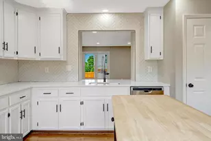 8478 Battle Ct, Manassas, VA 20110 - Photo 12
