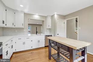 8478 Battle Ct, Manassas, VA 20110 - Photo 10