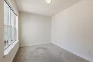 9204 Charleston Dr, Manassas, VA 20110 - Photo 18