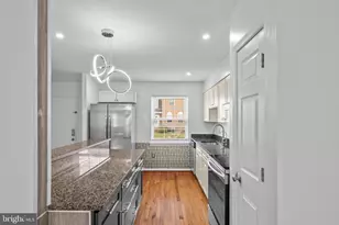 8387 Woodline Ct, Manassas, VA 20110 - Photo 2
