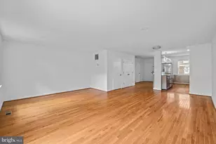 8387 Woodline Ct, Manassas, VA 20110 - Photo 6