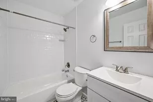 8909 Sugarwood Ln, Manassas, VA 20110 - Photo 18