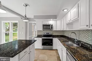 10165 Corydalis Ct, Manassas, VA 20110 - Photo 12