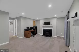 8683 Point of Woods Dr, Manassas, VA 20110 - Photo 44