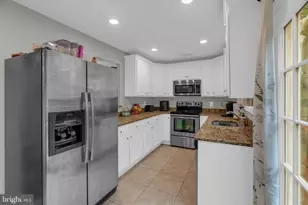 8683 Point of Woods Dr, Manassas, VA 20110 - Photo 22