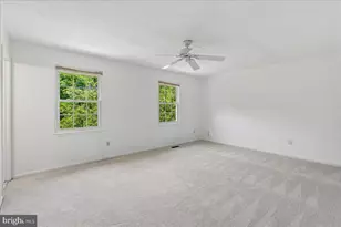 8746 Country Ln, Manassas, VA 20110 - Photo 18