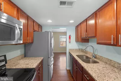 8987 McDowell Commons, Manassas, VA 20110 - Photo 8