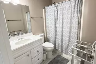8580 King Carter St, Manassas, VA 20110 - Photo 16