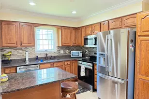8580 King Carter St, Manassas, VA 20110 - Photo 6