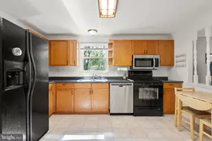 8196 Oakglen Rd, Manassas, VA 20110 - Photo 10