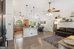 10323 Amberleigh Ct, Manassas, VA 20110 - Photo 6