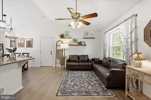 10323 Amberleigh Ct, Manassas, VA 20110 - Photo 6