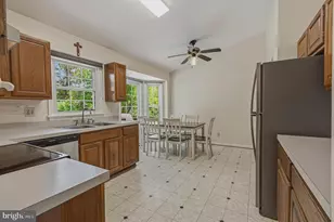 9729 Zimbro Ave, Manassas, VA 20110 - Photo 10