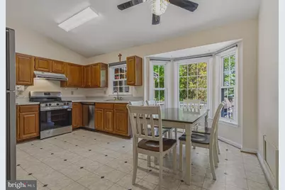 9729 Zimbro Avenue, Manassas, VA 20110 - Photo 12
