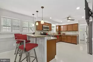 8909 Weir St, Manassas, VA 20110 - Photo 10