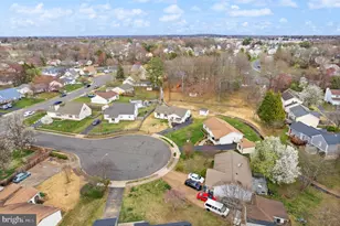 10141 Grist Mill Ct, Manassas, VA 20110 - Photo 4