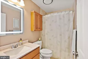 10141 Grist Mill Ct, Manassas, VA 20110 - Photo 20