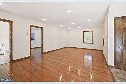 8905 Tudor Lane, Manassas, VA 20110 - Photo 14