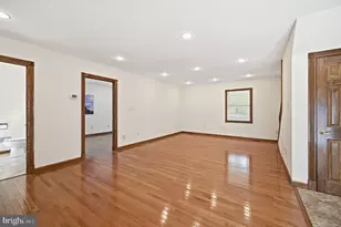 8905 Tudor Ln, Manassas, VA 20110 - Photo 14