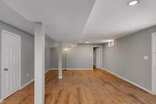 9743 Zimbro Ave, Manassas, VA 20110 - Photo 6