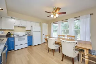 9711 Sassafras Ct, Manassas, VA 20110 - Photo 8