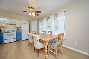 9711 Sassafras Ct, Manassas, VA 20110 - Photo 10