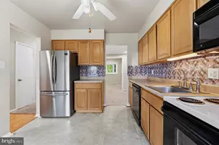 9198 Laurelwood Ct, Manassas, VA 20110 - Photo 8