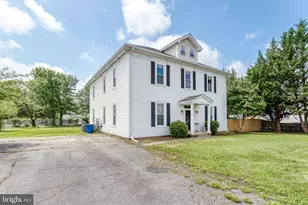 8753 Signal Hill Rd, Manassas, VA 20110 - Photo 2
