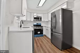 8715 Bretton Woods Dr, Manassas, VA 20110 - Photo 6