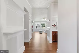 10221 Foxborough Ct, Manassas, VA 20110 - Photo 4